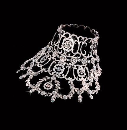 Moulin Rouge necklace