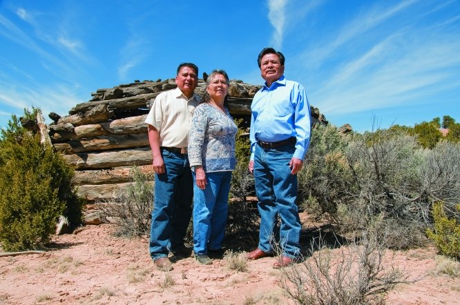 06_Yazzie Group_hogan