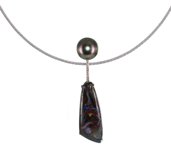 Pendentif Esméralda or blanc, Opale, perle de Tahiti & # fond blanc