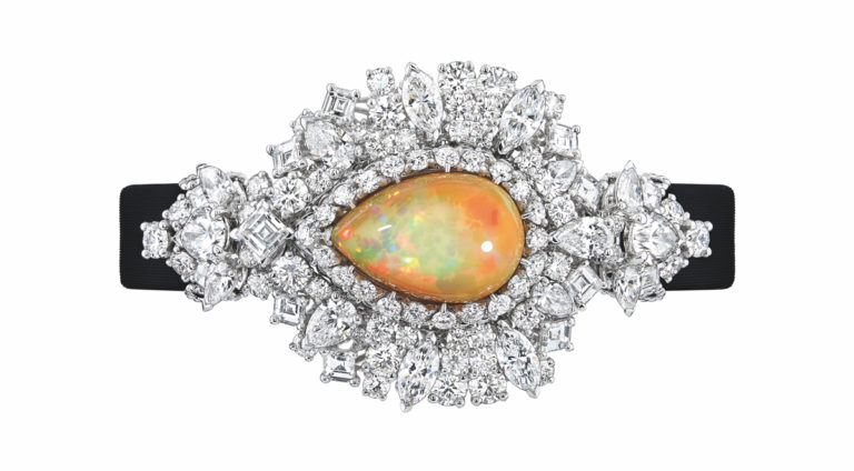 JOLY93025 - MAJESTUEUSE OPAL HIGH JEWELLERY TIMEPIECE (1)