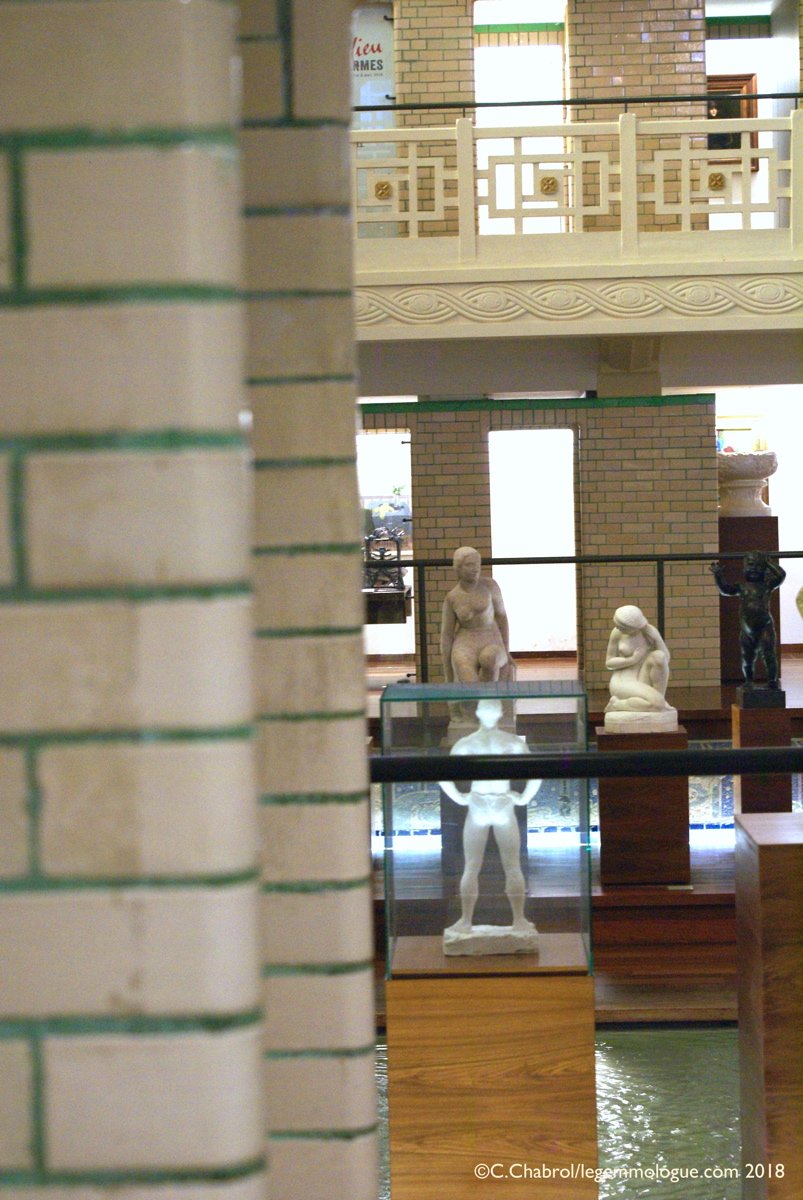 gouaché duel-grau piscine