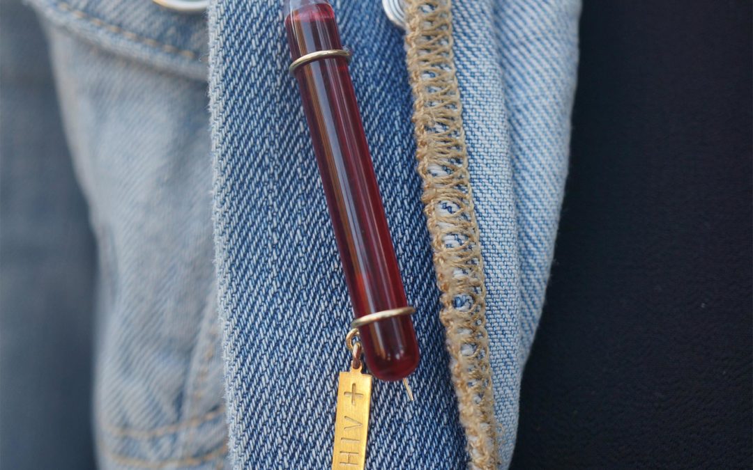 When the jewel is an extension of the living