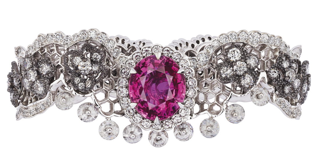 PFW – Dior’s high jewelry of lace and gold