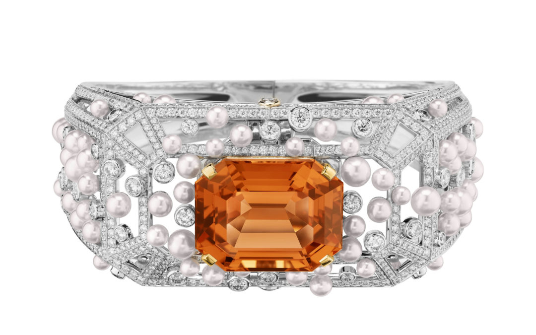 From a perfume are born jewels