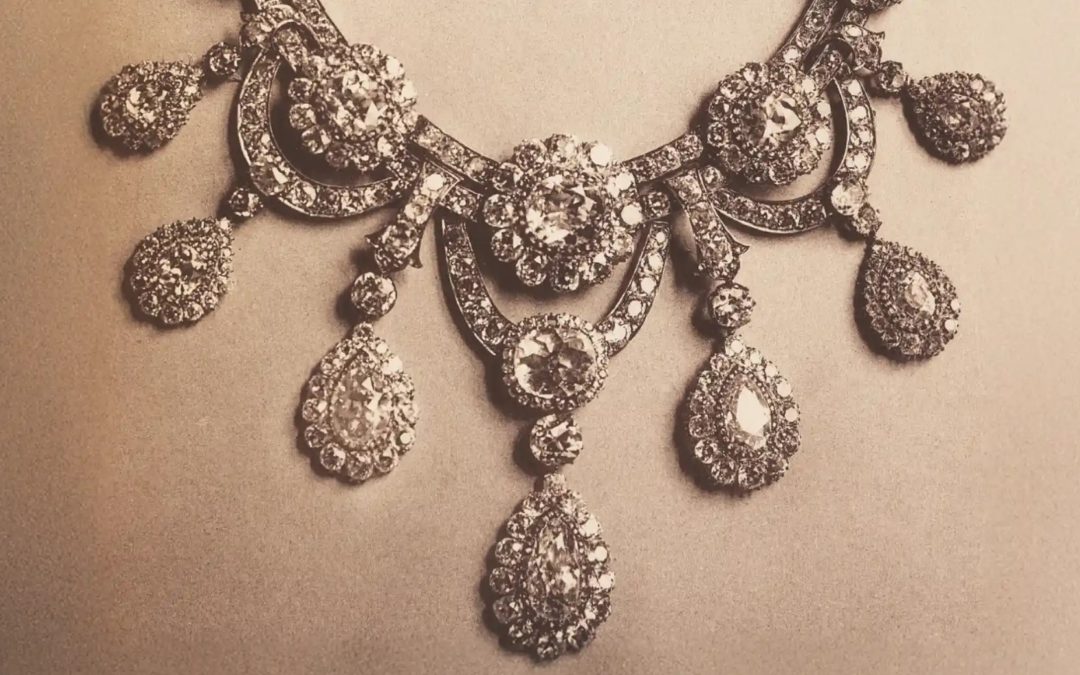 Jewelry and armenian goldsmiths under the Ottoman de Arsen Yarman : les joailliers arméniens de la Sublime Porte révélés !